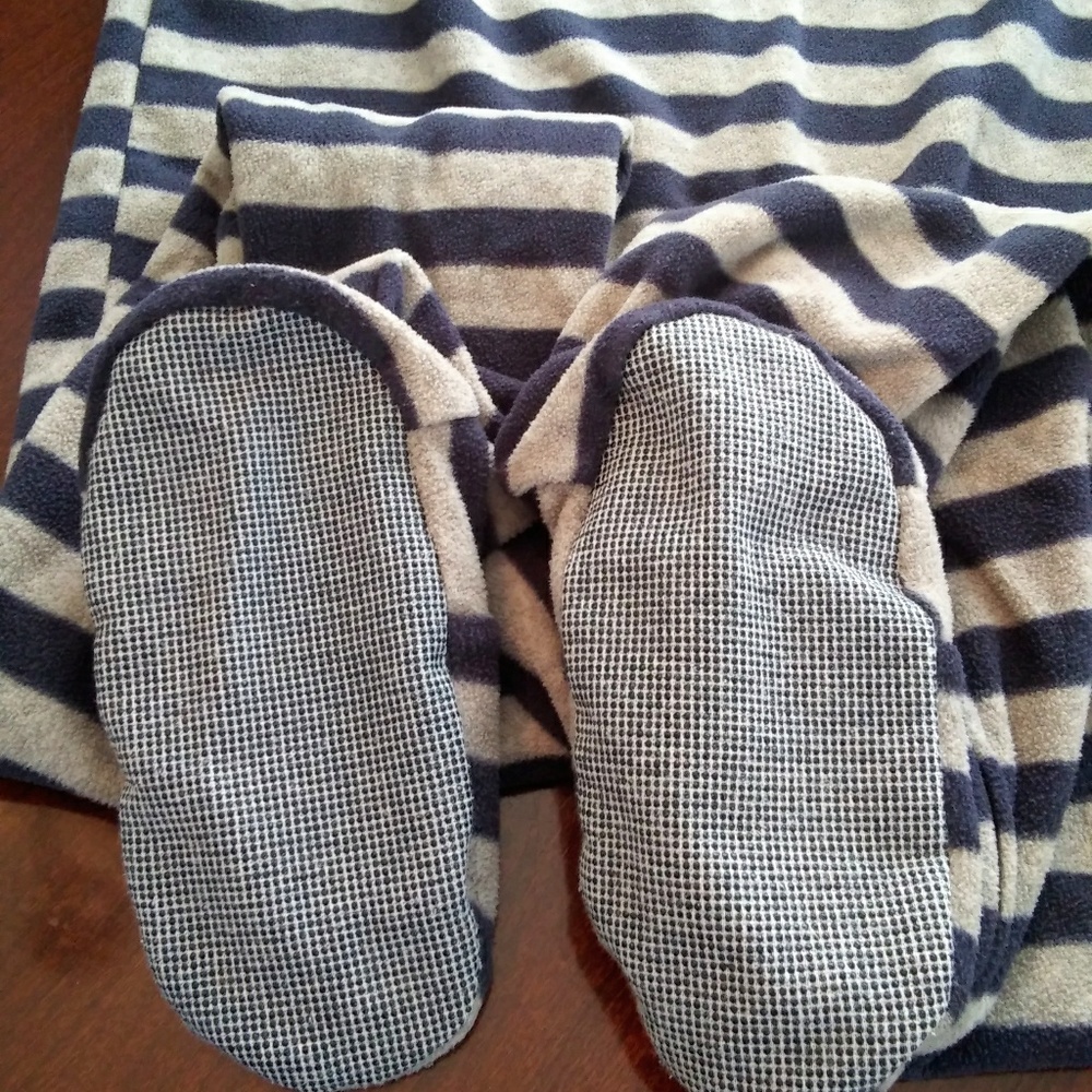 Sz 5T Osh Kosh footy pajamas - LOT of 3 - Picture 4 of 4